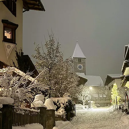 Classic Elegance With Gotschna Views 1-6 Guests Klosters